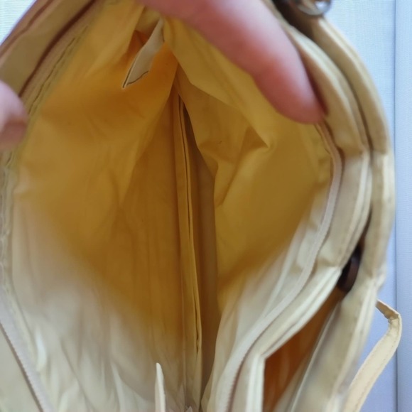 Vintage Holiday Fair Yellow Vinyl Eyelet Floral Envelope Removable Strap Purse - Picture 7 of 10